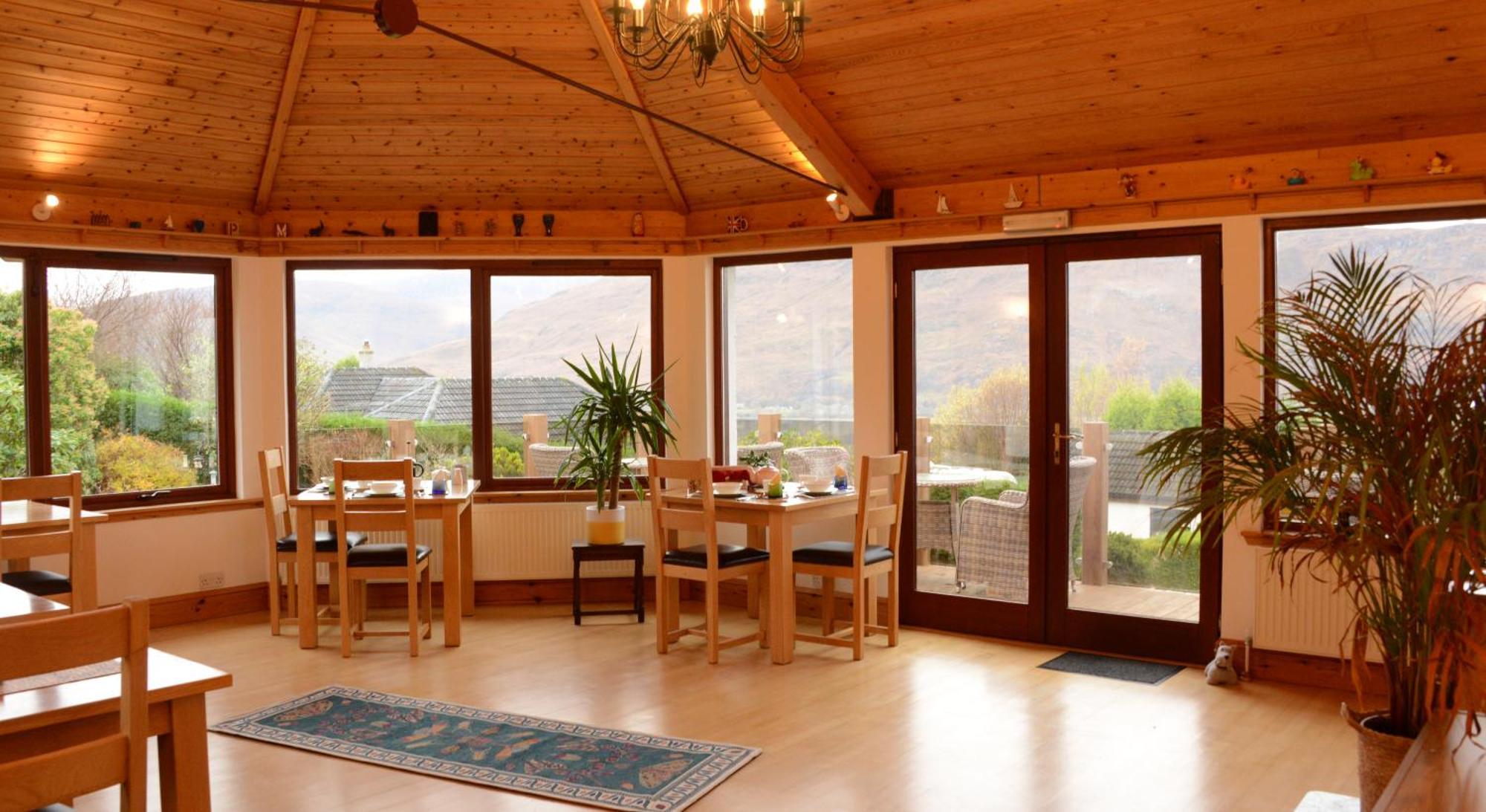 Lochview House Hotel Форт Уилям Екстериор снимка