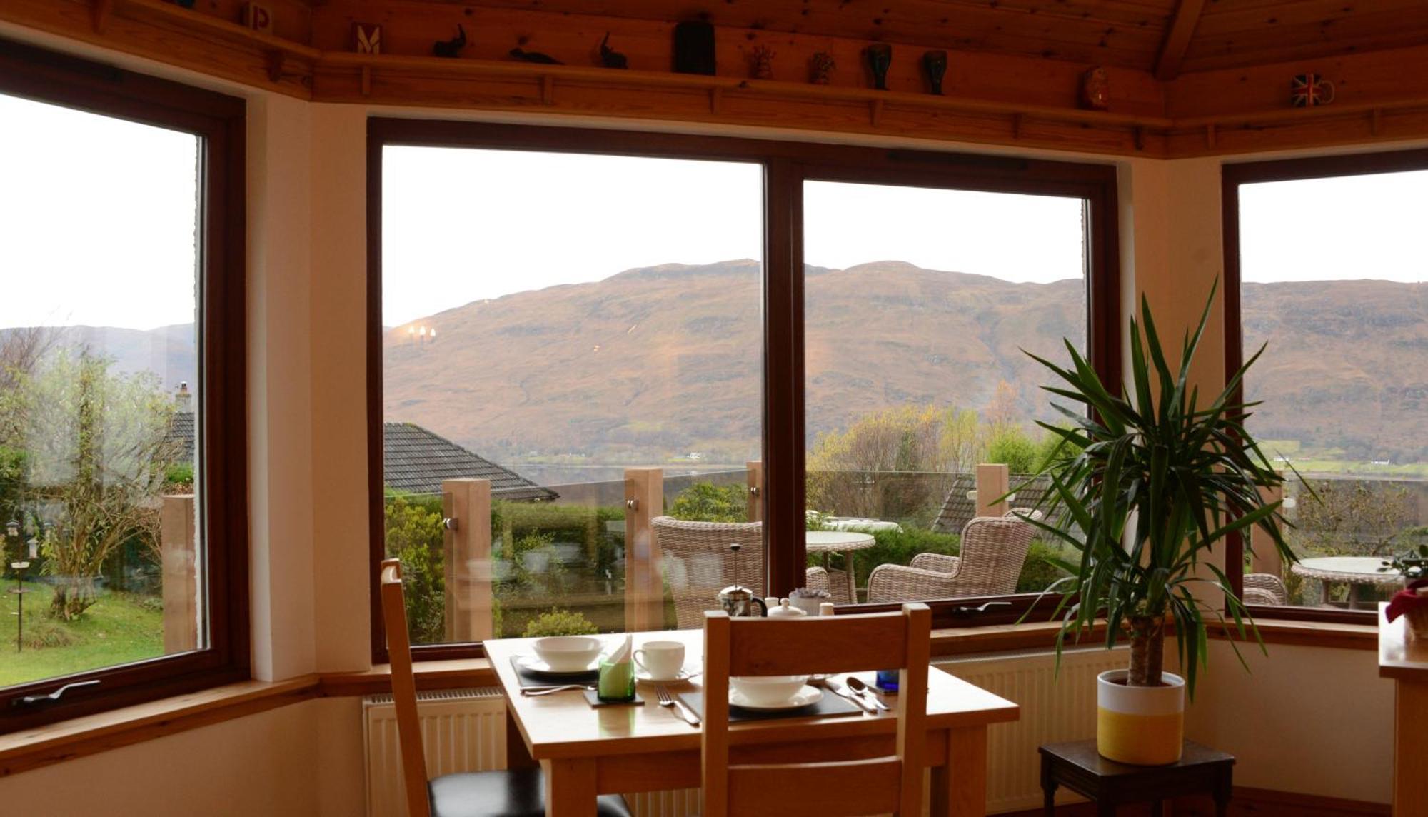 Lochview House Hotel Форт Уилям Екстериор снимка